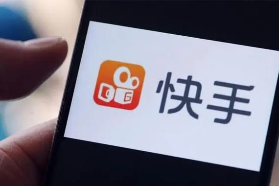 请问大家做自媒体怎样做吸粉比较快？